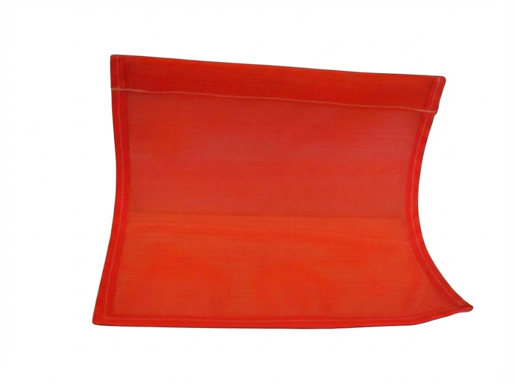 Flag (with reinforcing trim)